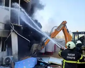 Antakya'da İşçi Konteynerlerinde Yangın!