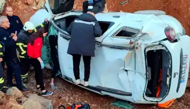 Arsuz'da Otomobil Kazası: Sürücü Yaralı