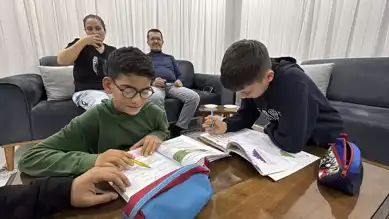 Depremden Kurtulan Kardeşler Yeni Bir Aile Buldu