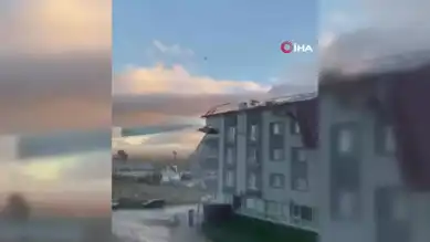 Kuvvetli Fırtına Çatıyı Havaya Uçurdu!
