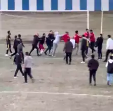 Amatör Maçta Kavga: 4 Yaralı
