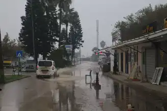 Güney Bölgesinde Yağışlar Ulaşımı Aksattı
