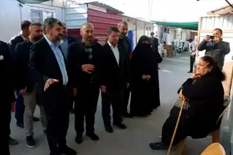 HÜDA PAR Depremzedeleri Ziyaret Etti
