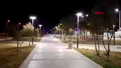 Samandağ'da Fırtına Okul Çatısını Yıktı