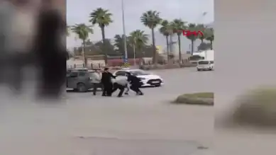 Şehirlerarası Otobüs ile Otomobil Sürücüleri Kavga Etti!