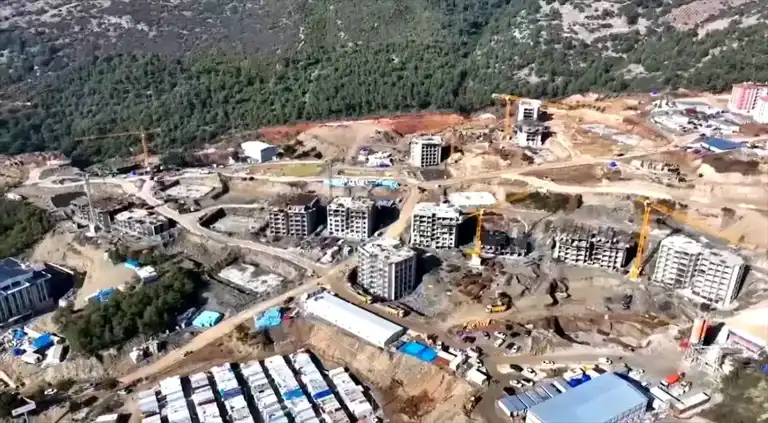 Belen'de 1154 Deprem Konutu İnşaatı