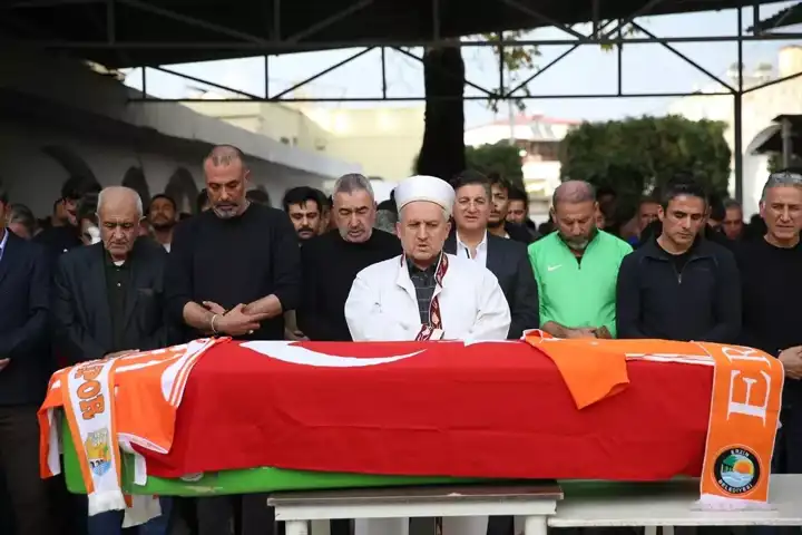 Teknik Direktörün Cenazesi Memleketinde Kaldırıldı