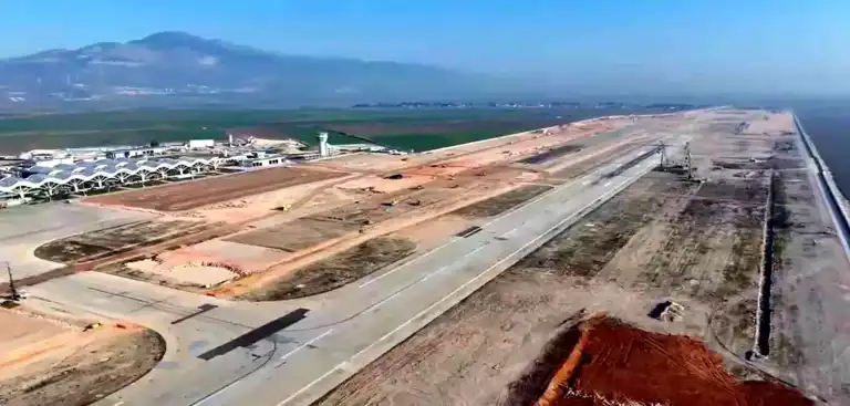 Hatay Havalimanı'nda Onarım Çalışmaları İncelendi