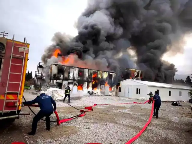 Hatay Arsuz'da Şantiye Yemekhanesinde Yangın!