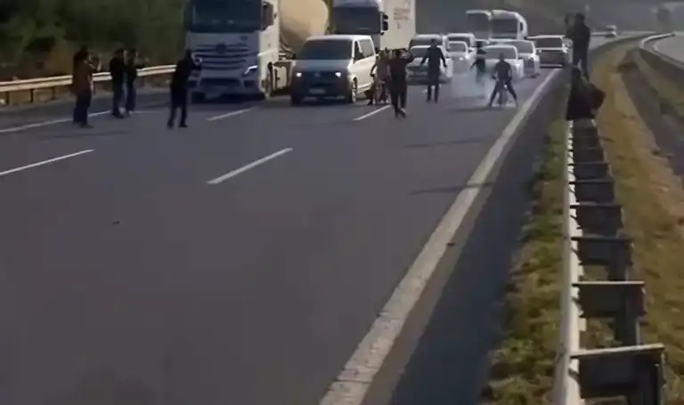 Hatay Otoyolunda Tehlikeli Motosiklet Yarışı: 523 Bin TL Ceza!