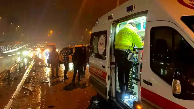 Hatay Antakya'da Trafik Kazası: Sürücü Yaralı