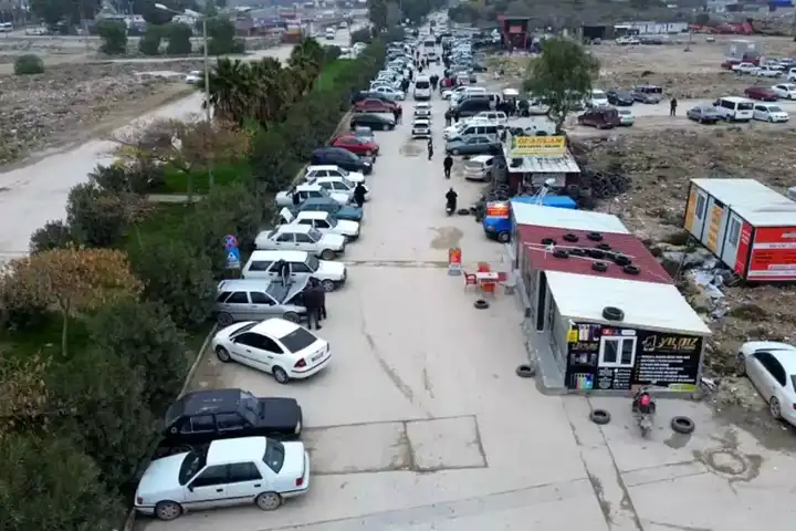 Suriyeliler, Vatanlarına Dönmek İçin Araçlarını Ucuza Satıyor