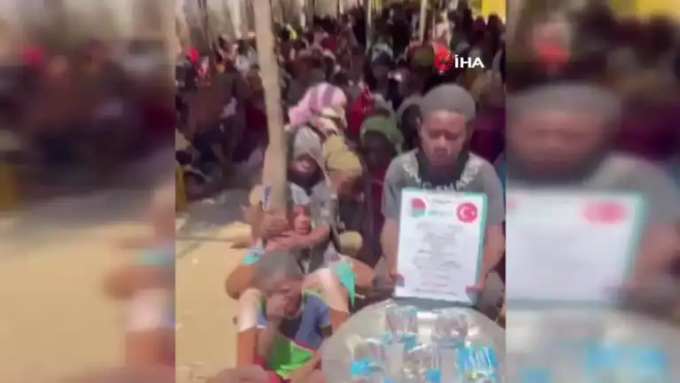Öğretmenler Günü'nde Afrika Çocuklarına Çikolata