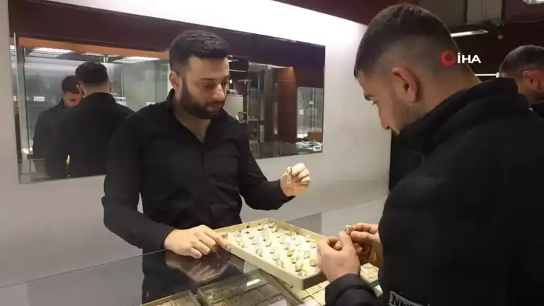 Sahte Dolar Endişesi Altın Alımlarını Artırdı