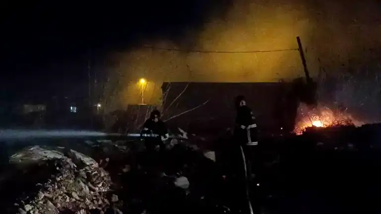 Samandağ'da Sazlık Alanı Yandı, İtfaiye Söndürdü