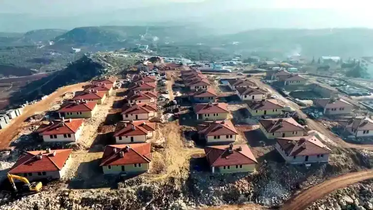 Vali Masatlı, Altınözü Afet Konutlarını İnceledi